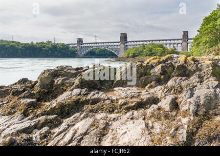 Britannia pont reliant la terre ferme avec le gallois Isle of Anglesey Banque D'Images