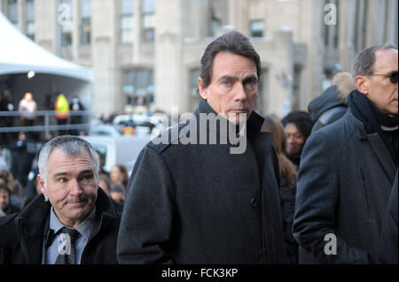 Montréal, Canada. 22 janvier, 2016. Pierre Karl Péladeau Le chef du Parti québécois est arrivée à l'enterrement d'artistes canadiens, agents René Angélil, le mari de la chanteuse Céline Dion, qui a eu lieu à la basilique Notre-Dame, Canada le 22 janvier 2016. Photo par : KADRI MOHAMED/ IMAGESPIC imagespic Crédit :/Alamy Live News Banque D'Images