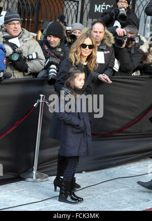 Montréal, Canada. 22 janvier, 2016. Julie Snyder arrivedto les funérailles de l'agent canadien des artistes René Angélil, le mari de la chanteuse Céline Dion, qui a eu lieu à la basilique Notre-Dame, Canada le 22 janvier 2016. photo : KADRI MOHAMED/IMAGESPIC imagespic Crédit :/Alamy Live News Banque D'Images