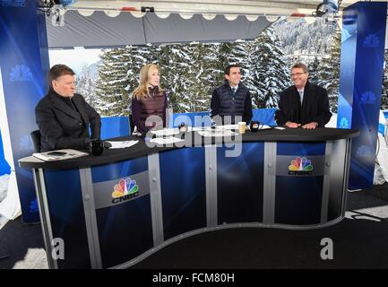 Davos, Suisse. 22 janvier, 2016. Le secrétaire américain de la Défense Ash Carter pendant une entrevue avec CNBC, lors du Forum économique mondial 22 janvier 2016 à Davos, en Suisse. Banque D'Images