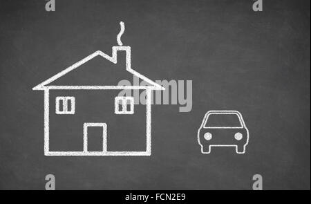 Dessin de la maison ou de l'automobile sur le tableau. Banque D'Images