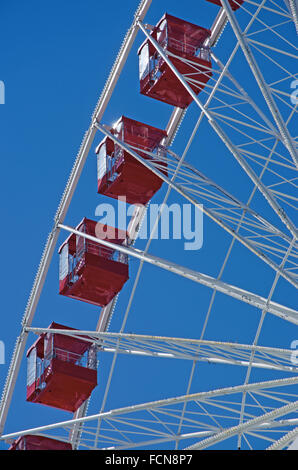 Le lac Michigan, Chicago, Illinois, États-Unis d'Amérique, USA : plus de détails sur les cabines rouges de la Grande Roue à Navy Pier Banque D'Images