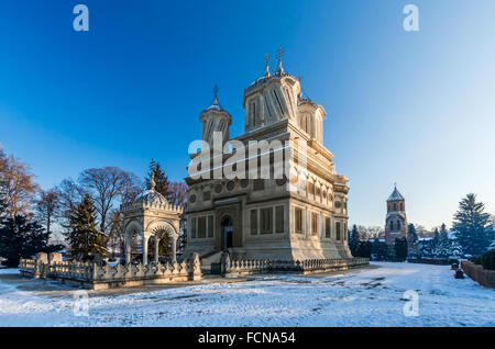 Le Monastère de Curtea de Arges connu parce que de la légende du maître Manole architecte. C'est un monument en Valachie médiévale, Roumanie Banque D'Images