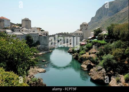 Reconstruit le Stari Most (Vieux Pont) sur la rivière Neretva à Mostar, Bosnie et Herzégovine Banque D'Images