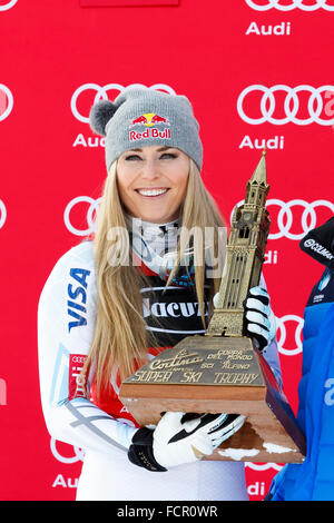 Cortina d'Ampezzo, Italie 24 janvier 2016. Lindsey Vonn (Usa) prend la 1ère place au cours de l'Audi Coupe du Monde de Ski Alpin Fis SuperG Banque D'Images