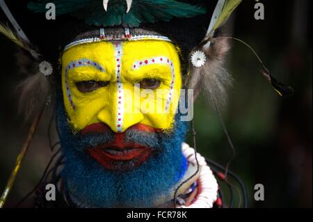 Une tribu du pendant la célébration des tribus des hauts plateaux au Mount Hagen Culture Voir le 8 août 2013 à Mount Hagen, Papouasie Nouvelle Guinée Banque D'Images