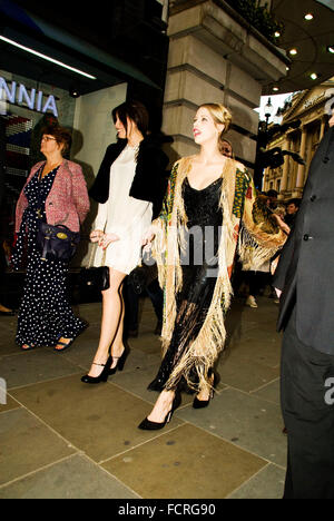 Londres, Royaume-Uni, 13 mai 2013. Daisy Lowe et Peaches Geldof sont vus arriver au Criterion Restaurant sur Piccadilly pour la projection de The Great Gatsby. Crédit : PatPhoto/Alamy Live News Banque D'Images