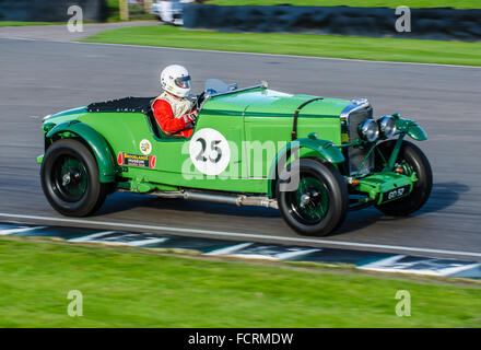 Talbot AV105 de 1931 appartenant à John Ruston et conduit par Gareth Burnett au Goodwood Revival de 2015 Banque D'Images