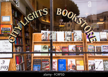 City Lights Bookstore fenêtre, San Francisco, Californie Banque D'Images