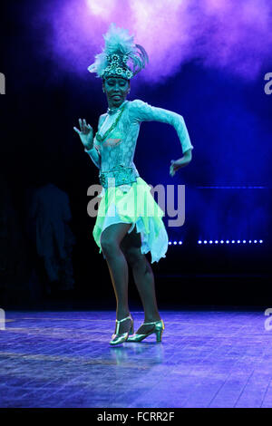 Showgirl au Tropicana Club de La Havane, Cuba Banque D'Images