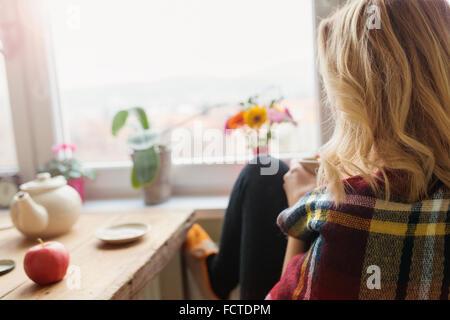 Beautiful woman relaxing Banque D'Images