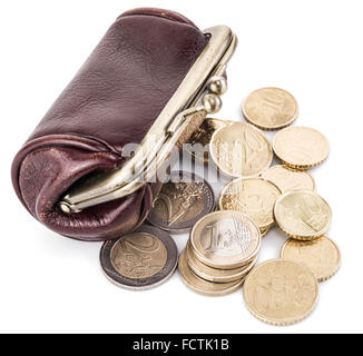 Petit sac à main en cuir pour les pièces et les pièces à proximité. Isolé sur fond blanc. Banque D'Images