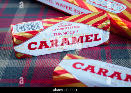 Tunnocks Gaufrettes Caramel Caramel biscuit chocolat un produit par Tunnocks Ltd en Uddingston Ecosse Banque D'Images