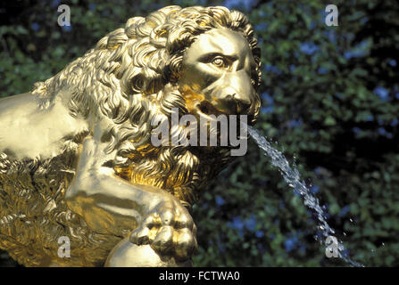 DEU, Allemagne, Berlin, lion fontaine à château Glienicke. DEU, Deutschland, Berlin, Loewenbrunnen am Schloss Glienicke. Banque D'Images