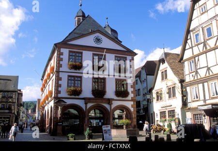 DEU, Allemagne, Bavière, Lohr sur la rivière Main, l'ancienne mairie. DEU, Deutschland, Bayern Lohr am Main, Das Alte Rathaus. Banque D'Images