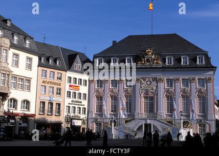 DEU, Allemagne, Bonn, l'ancienne mairie sur la place du marché, bâtiment baroque. DEU, Deutschland, Bonn, Das Alte Rathaus am Markt, Banque D'Images