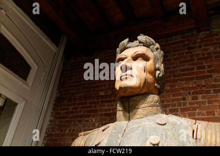 'Le Duc,' dans le South Street Seaport Museum's collection permanente, représente une figure de proue du navire du duc de Wellington. Banque D'Images