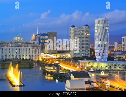 Capitale de l'Adjarie, Batumi dans la soirée. La Géorgie. Banque D'Images