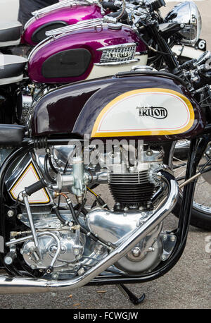 Triton café racer moto. Triumph / Norton moto. Moto classique britannique. Festival moto de Brackley, Northamptonshire. UK Banque D'Images