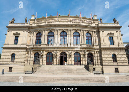 PRAGUE - 6 août : Rudolfinum est la plus célèbre salle de concert à Prague et le siège de l'Orchestre Philharmonique Tchèque 6,2 Août Banque D'Images