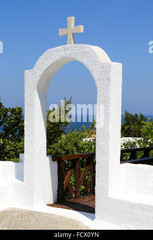 Entrée d'une église typique à Naxos Banque D'Images