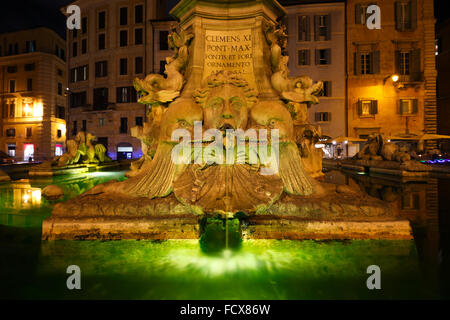 La Fontana del Pantheon sur la Piazza della Rotonda, Rome, Italie Banque D'Images