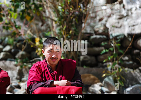 Jeune moine à Rizong, 20 septembre 2015. Jeune moine à Leh, Ladakh en Inde Banque D'Images