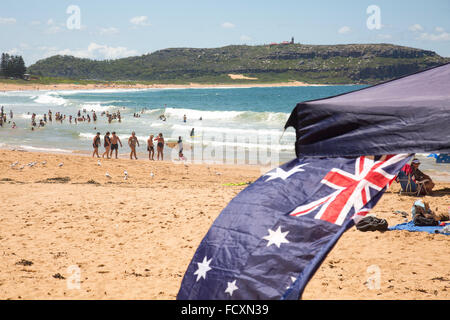 Sydney, Australie. 26 janvier, 2016. De nombreux résidents de Sydney dirigé vers la côte pour célébrer la Journée nationale de l'Australie 2016 le 26 janvier, ici à Palm Beach sur les plages du nord de Sydney familles avaient plaisir et savourer le déjeuner sur un été, modèle : Crédit10/Alamy Live News Banque D'Images