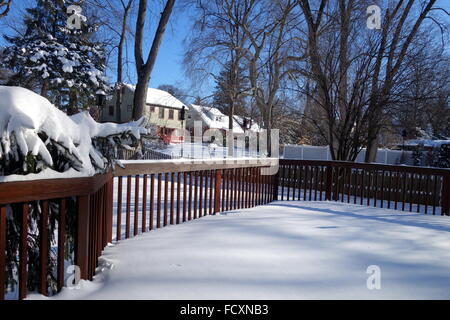 Pont couvert de neige après tempête Jonas, Côte Est, United States Banque D'Images