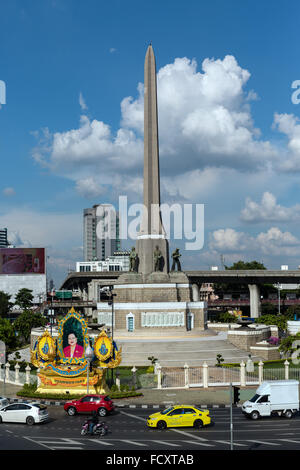 Victory Monument, colonne triomphale au rond-point, Ratchathewi District, Bangkok, Thaïlande