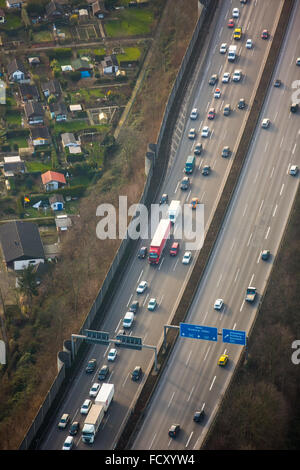 Vue aérienne, de la confiture sur l'autoroute a40 devant la croix Kaiserberg, Duisburg, Ruhr, Nordrhein-Westfalen, Allemagne, Europe, antenne Banque D'Images