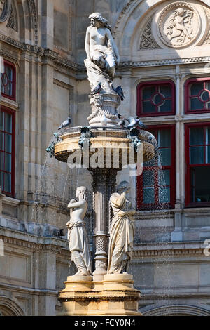 La fontaine à l'Opéra de Vienne, Autriche Banque D'Images