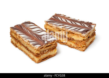 Mille feuille pâtisseries marocaines sur fond blanc Banque D'Images