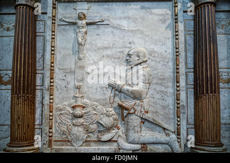 Le roi priant à Jésus à St Cathédrale Saint-Guy de Prague Banque D'Images