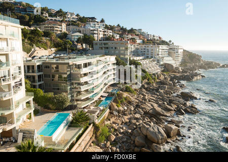 Les immeubles à appartements, Bantry Bay, Cape Town, ville du Cap municipalité, province de Western Cape, Afrique du Sud Banque D'Images