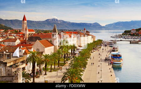 Trogir, augmentation de la vue de la vieille ville, Croatie Banque D'Images