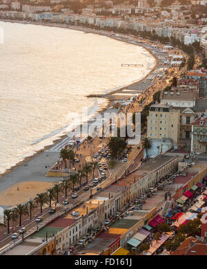 Nice, Côte d'Azur, France - vue aérienne de la Promenade des Anglais au coucher du soleil. Banque D'Images