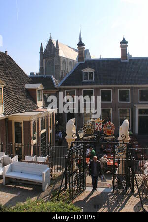 Porte d'entrée à Burcht Hill, une forteresse médiévale 11ème siècle dans le vieux centre-ville de Leiden, Pays-Bas Banque D'Images