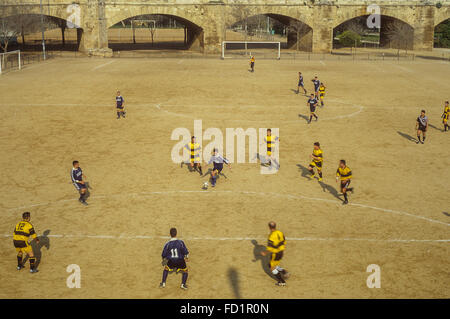 Match de football, en Jardi (jardin) del Turia,Valence, Espagne Banque D'Images