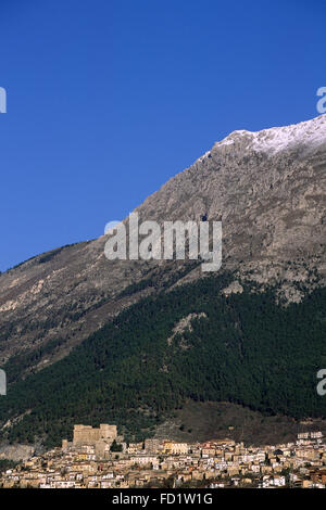 Italie, Abruzzes, Parco Naturale Regionale Sirente Velino, Celano Banque D'Images