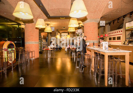 Turin, Italie. 27 Jan, 2016. Italie Piémont Turin Mole Antonelliana Musée Du Cinéma ' Caffetteria Vergnano Eataly' Credit : Realy Easy Star/Alamy Live News Banque D'Images