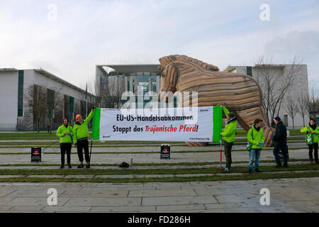 'EU-US-Handelsabkommen - Stoppt das Trojanische Pferd !' - Démonstration Unter dem Motto "Wir haben es satt' fuer eine oekologisc Banque D'Images