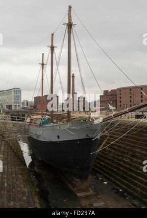 De Wadden mât goélette trois auxiliaires, Albert Docks, Liverpool, Angleterre, Royaume-Uni, Banque D'Images