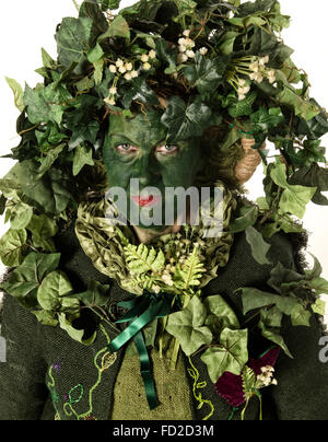 Participant en costume traditionnel au Hastings Jack in the Green Festival. East Sussex. L'Angleterre. UK Banque D'Images