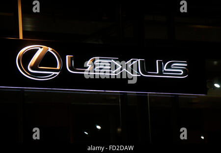 Logo das der Marke "Lexus", Berlin. Banque D'Images