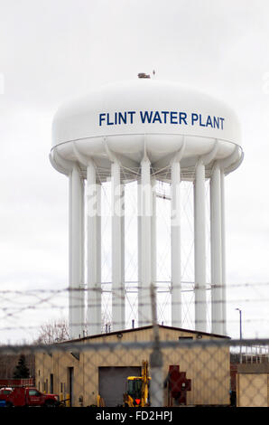 L'eau de la tour de l'usine de Flint de Flint, Michigan 2016 Banque D'Images