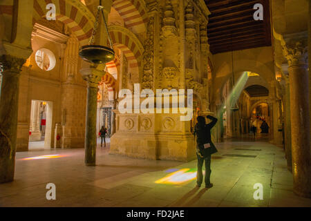 Vue intérieure, Mosque-Cathedral. Cordoue, Espagne. Banque D'Images