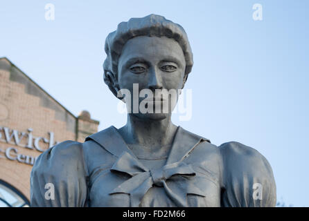 Belle baignade (célèbre statue par le célèbre artiste anglais blacksmith Craig Knowles) à Scarborough, North Yorkshire, Royaume-Uni. Banque D'Images