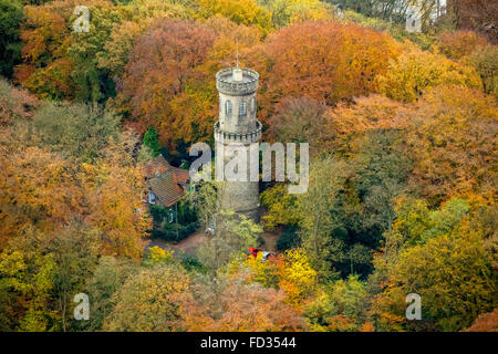 Vue aérienne, Helen Tower en automne, les feuilles d'automne, Lookout Tower, Witten, Ruhr, Rhénanie du Nord-Westphalie, Allemagne, Europe, Banque D'Images