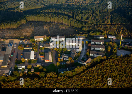 Vue aérienne du centre de réfugiés, dans l'ancienne caserne à Burbach Siegerland, mauvais traitement des réfugiés par les services de sécurité, Banque D'Images